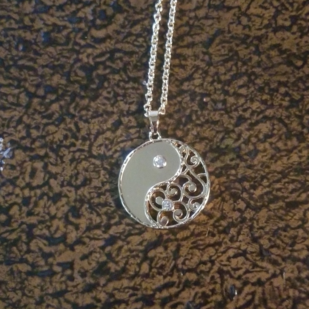 Jewelry - Picture 2 of 2